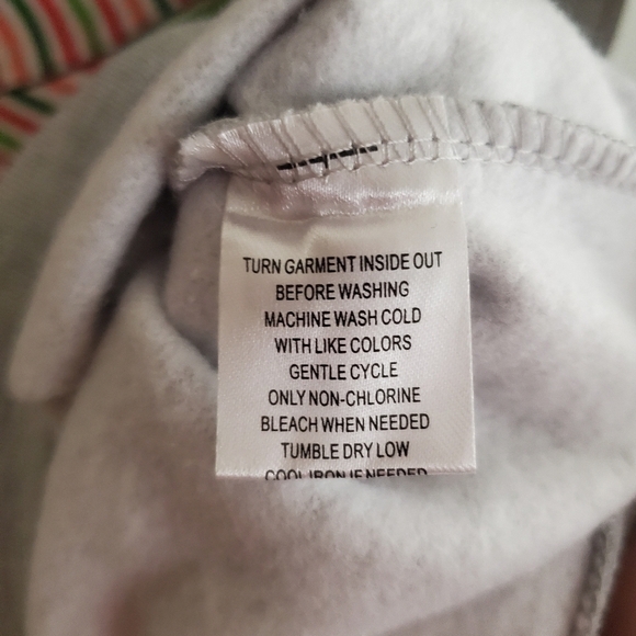 NWOT Disney Lilo & Stitch Christmas Women's Sweater Gray Cute Funny Gray size S - Picture 5 of 6